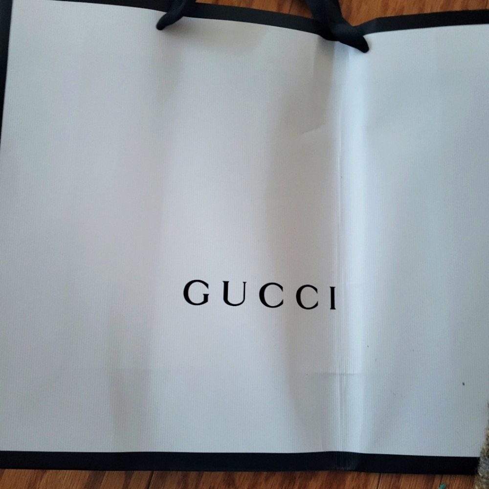Gucci paper bag Medium